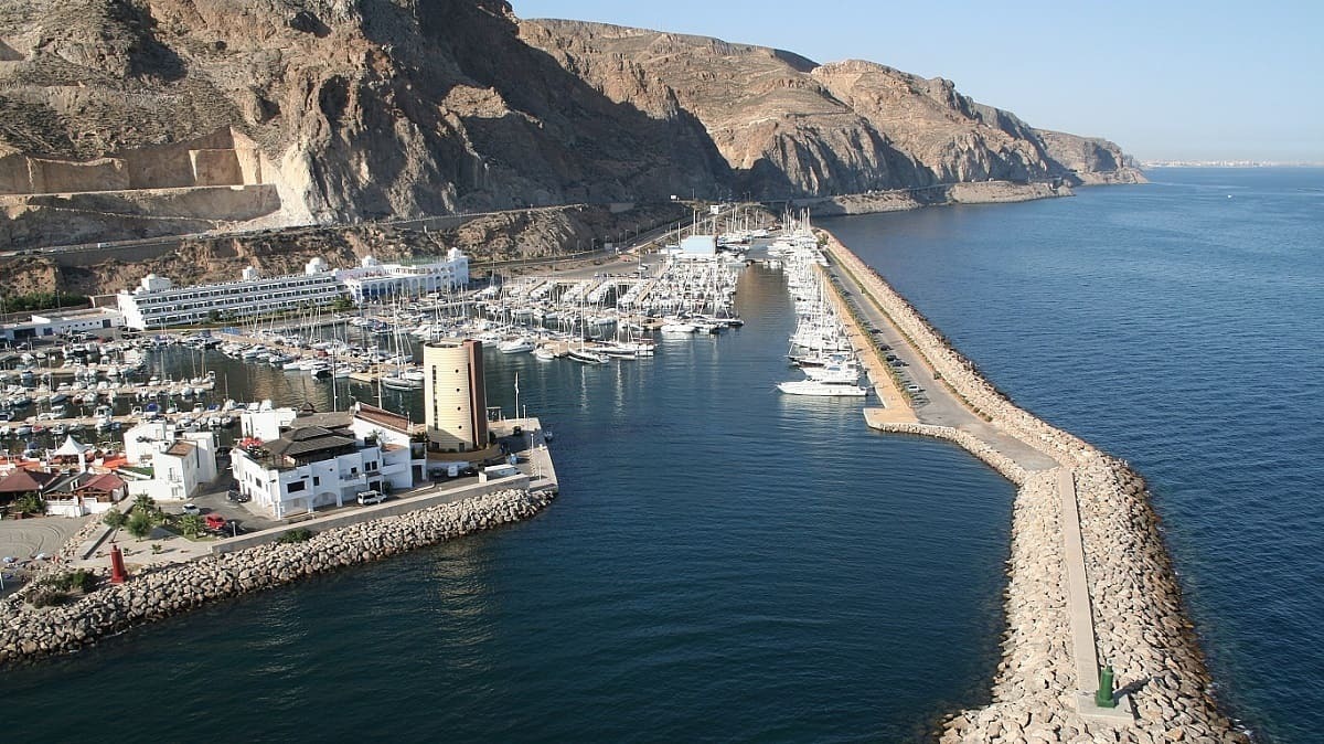 El puerto deportivo de Aguadulce en Roquetas