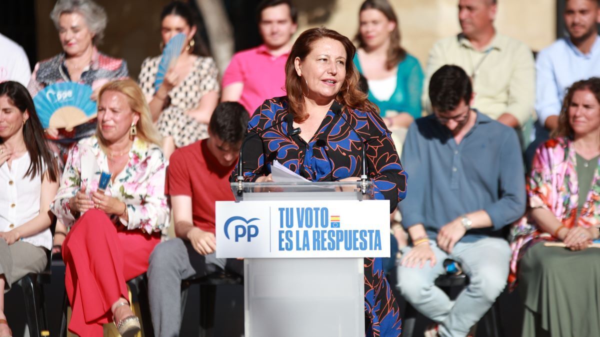 Carmen Crespo en un mitin del PP en Jerez | Cristo García