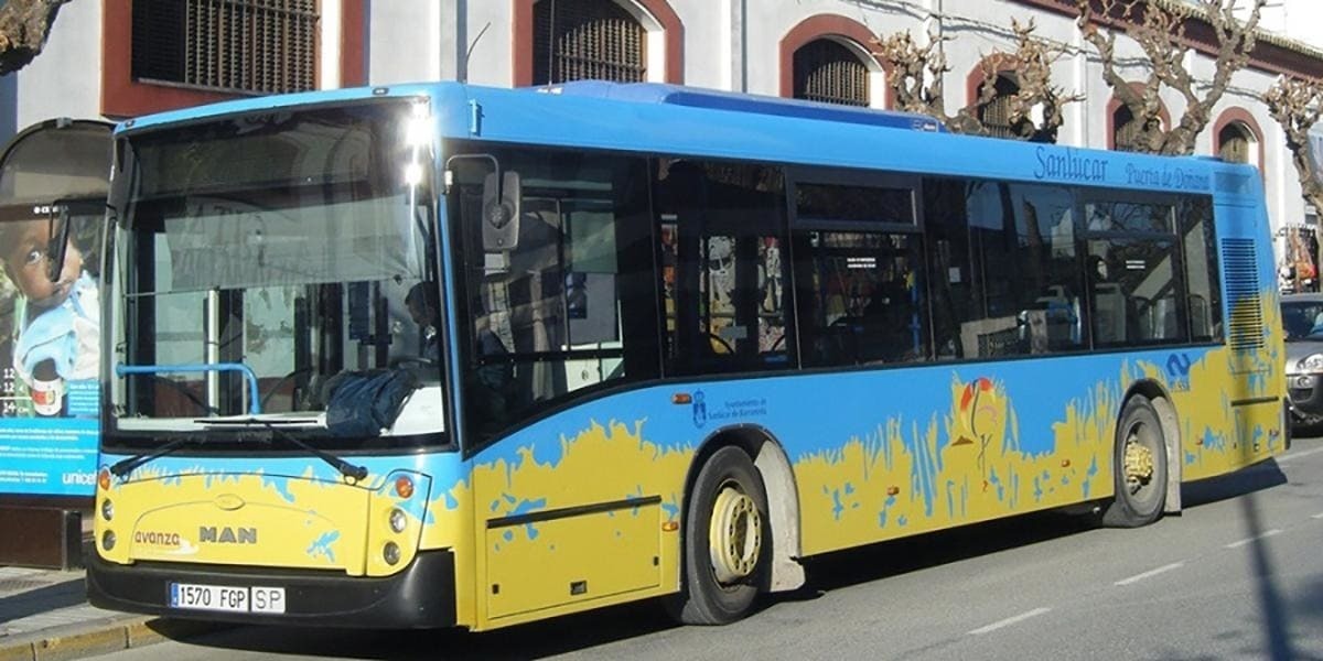 Autobuses urbanos en Sanlúcar
