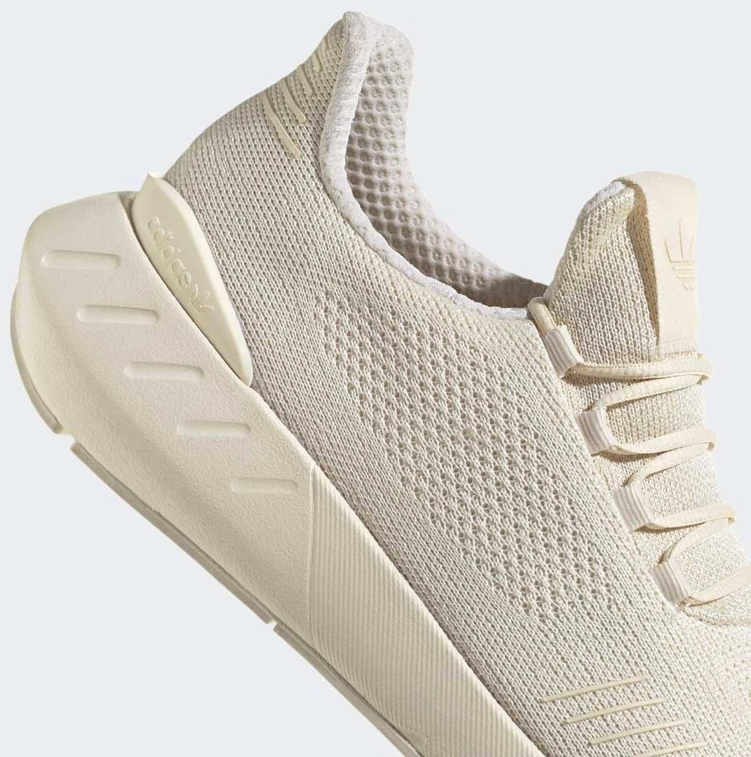 Zapatilla SWIFT RUN 22 de Adidas