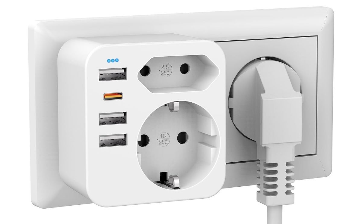 Adaptador de enchufe 6 en 1 Acabuma de Amazon