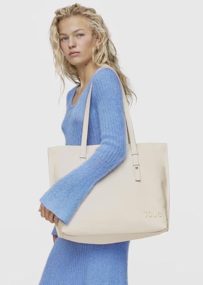El bolso shopper grande de piel color beige Tous Candy