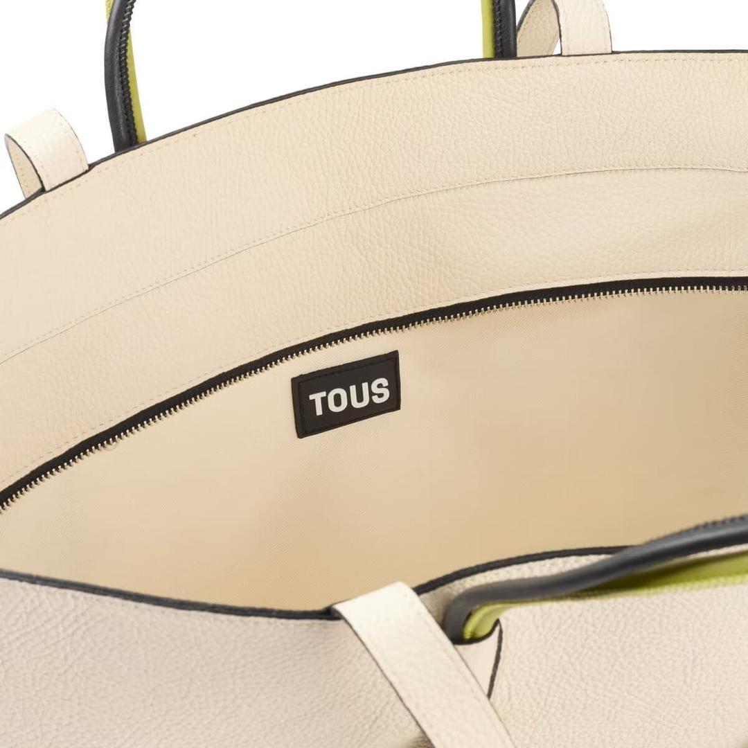 El bolso capazo grande de piel en color beige Tous Lynn