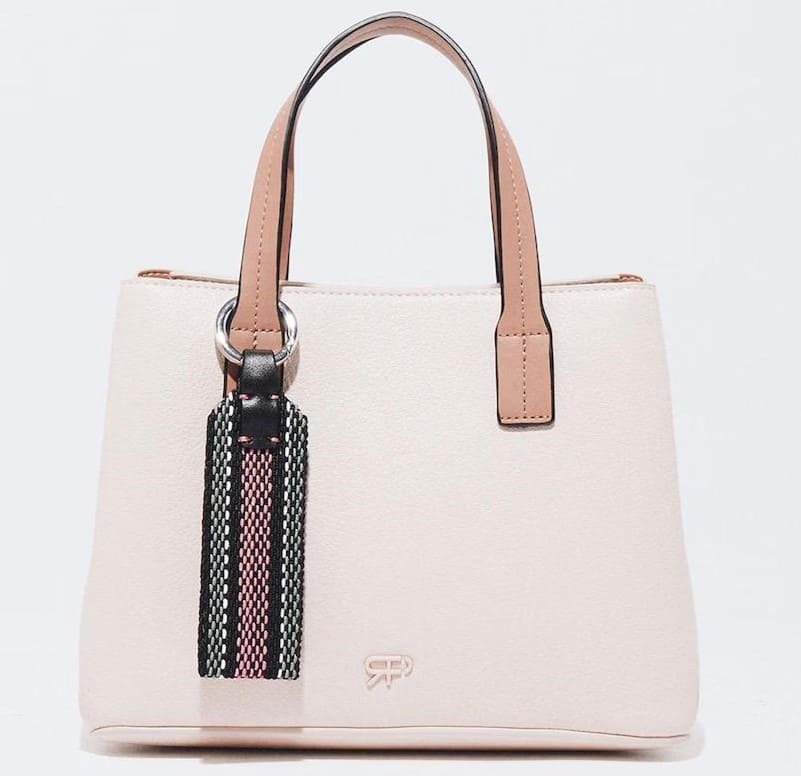 Bolso de mano estilo tote con colgante