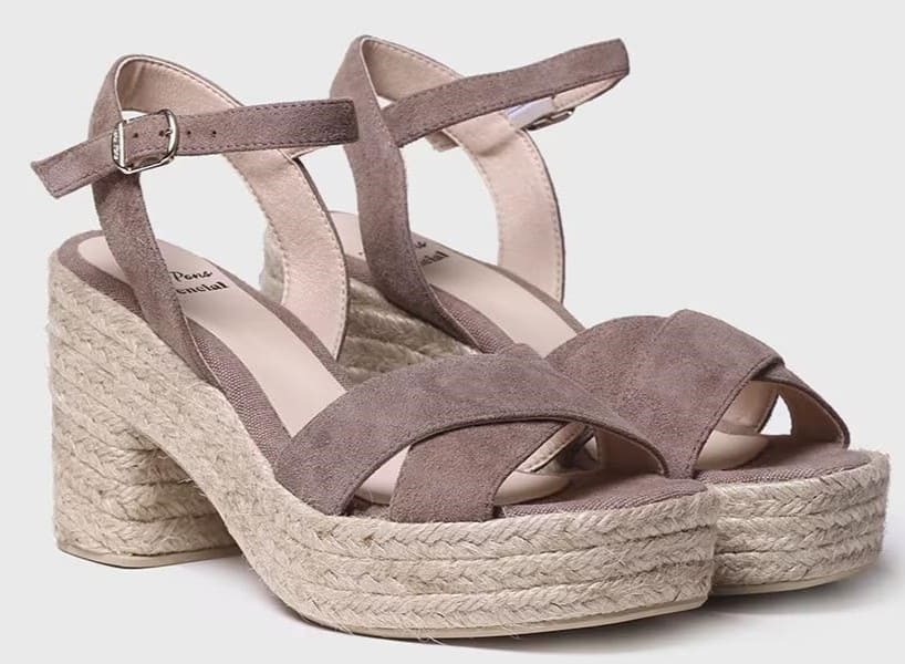 Sandalias de tacón con corte de ante