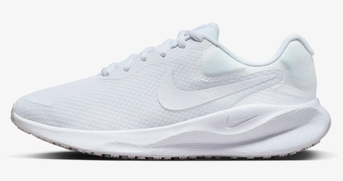 Nike Revolution 7