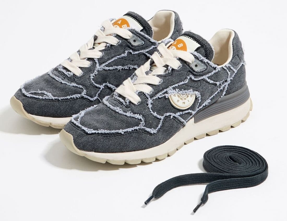 Las zapatillas deportivas Jogger Canvas en color gris de Bimba y Lola