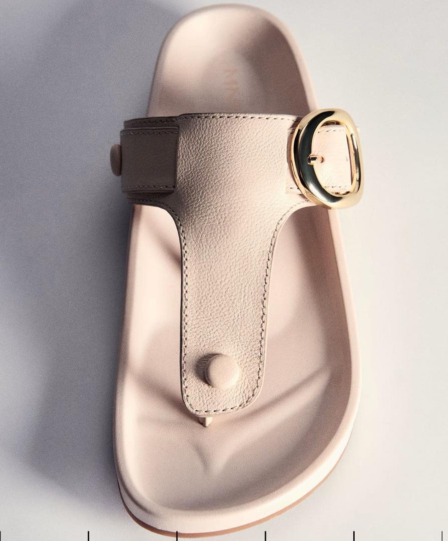 Sandalias de piel con cierre de hebilla de Mango