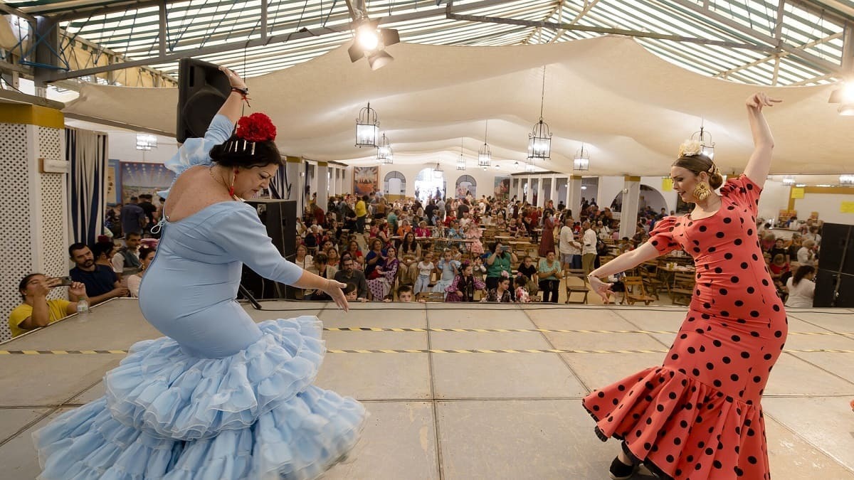 Interior de una caseta en la Feria de El Puerto