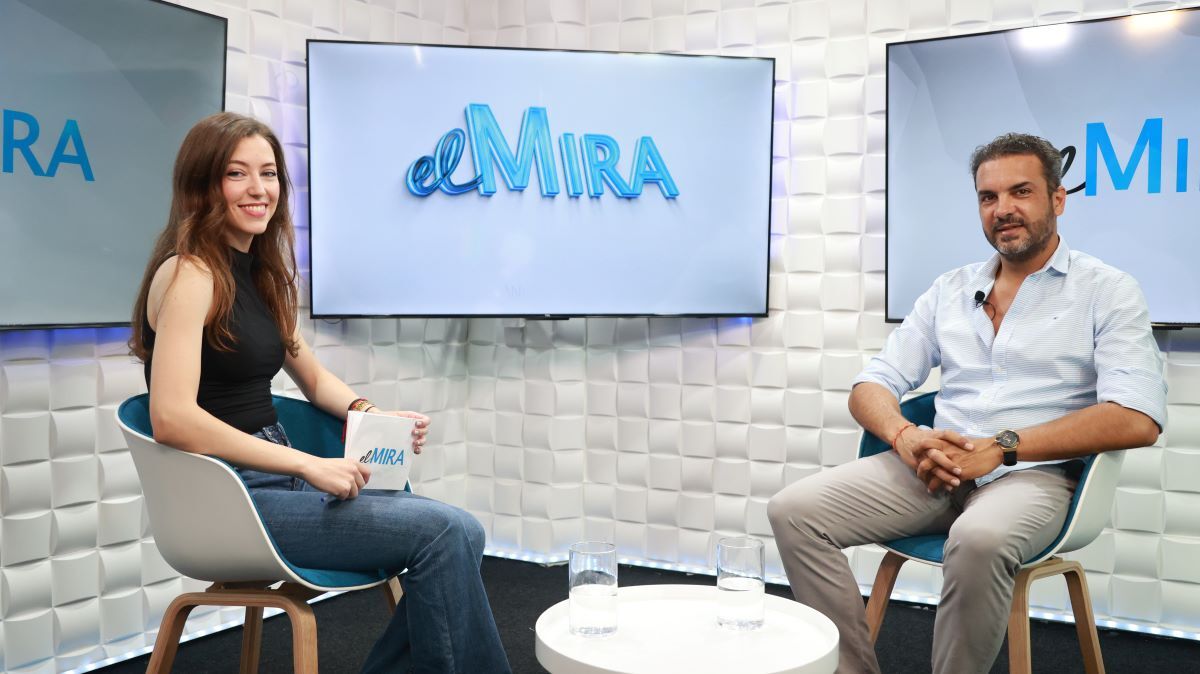 Laura Sanz entrevistando a Jesús Méndez | Cristo García