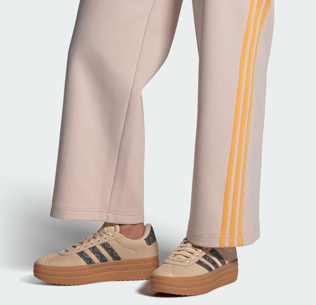 Las nuevas zapatillas VL Court Bold con plataforma y estampado azteca de Adidas
