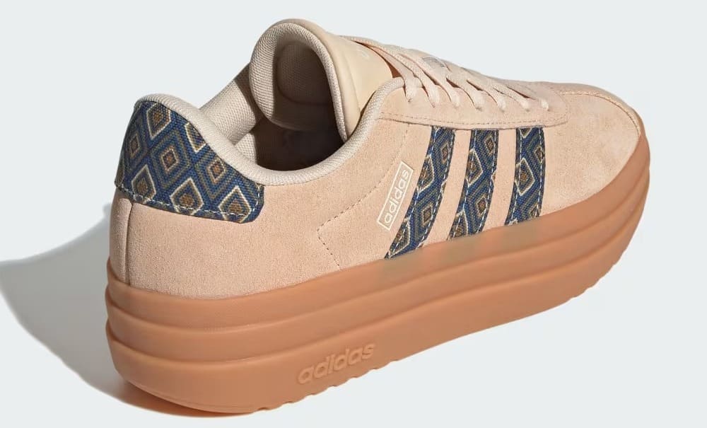Las nuevas zapatillas VL Court Bold con plataforma y estampado azteca de Adidas