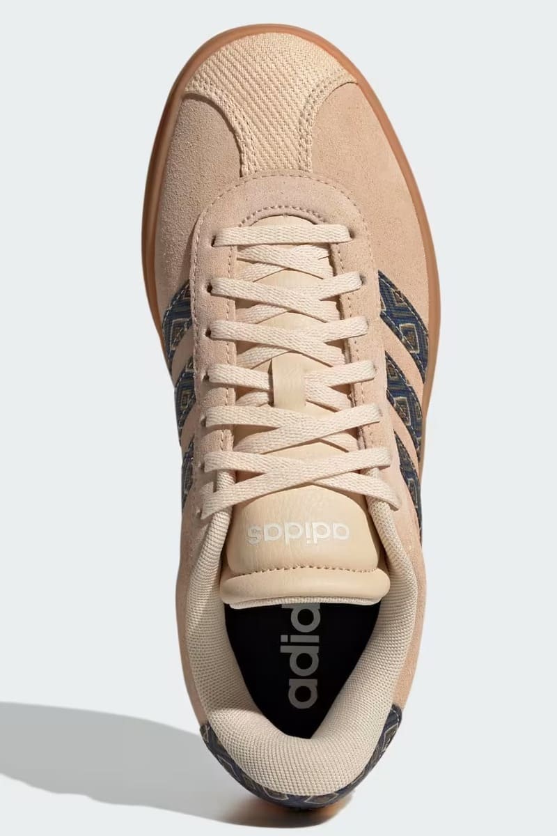 Las nuevas zapatillas VL Court Bold con plataforma y estampado azteca de Adidas