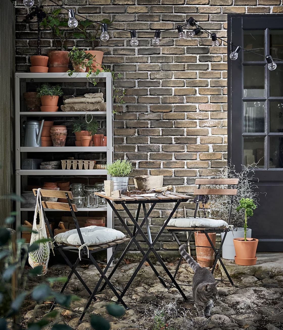 La mesa de jardín TÄRNÖ de madera de acacia de Ikea