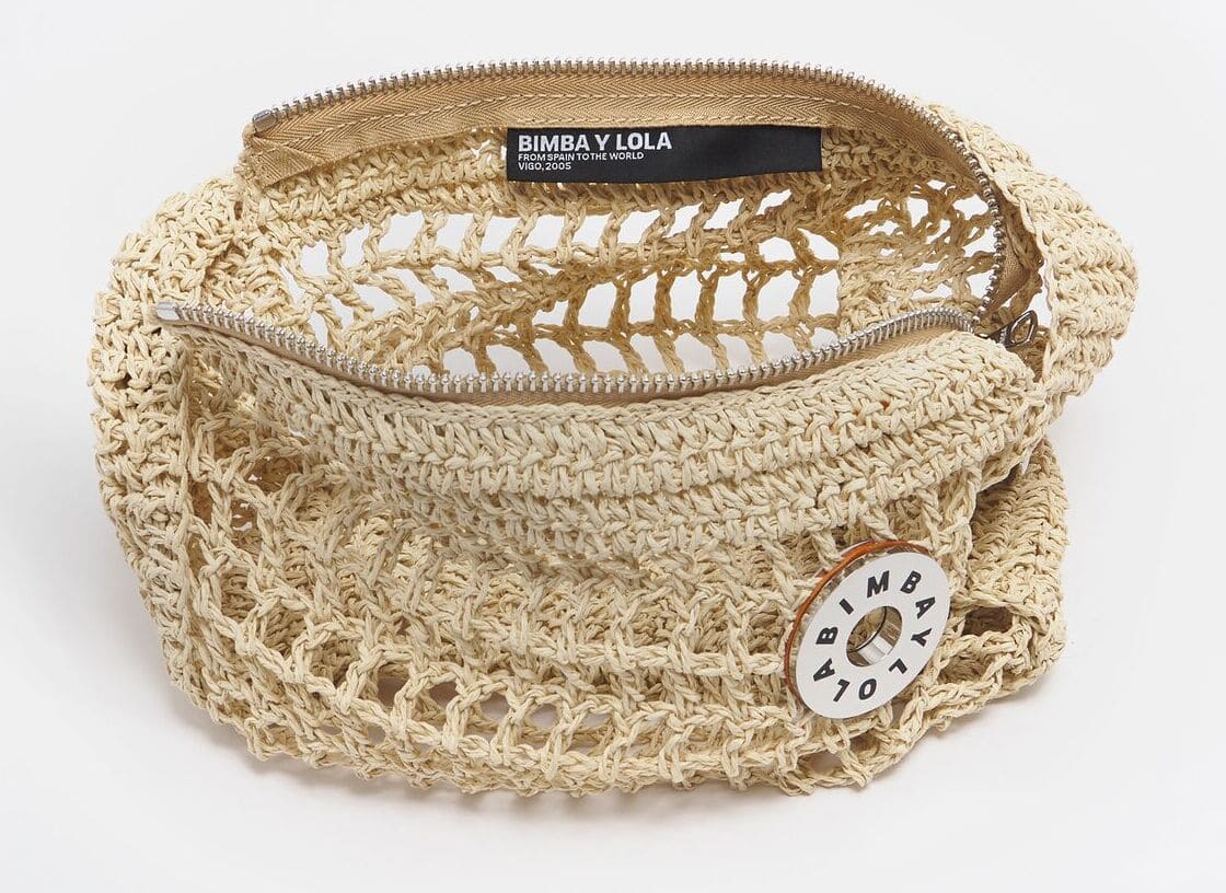 El bolso hobo S trenzado de color natural de Bimba y Lola
