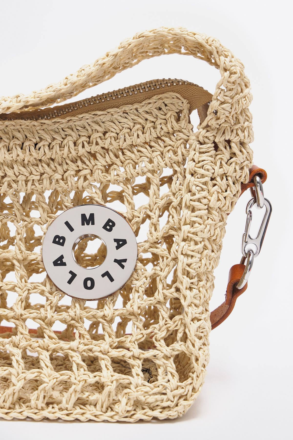 El bolso hobo S trenzado de color natural de Bimba y Lola