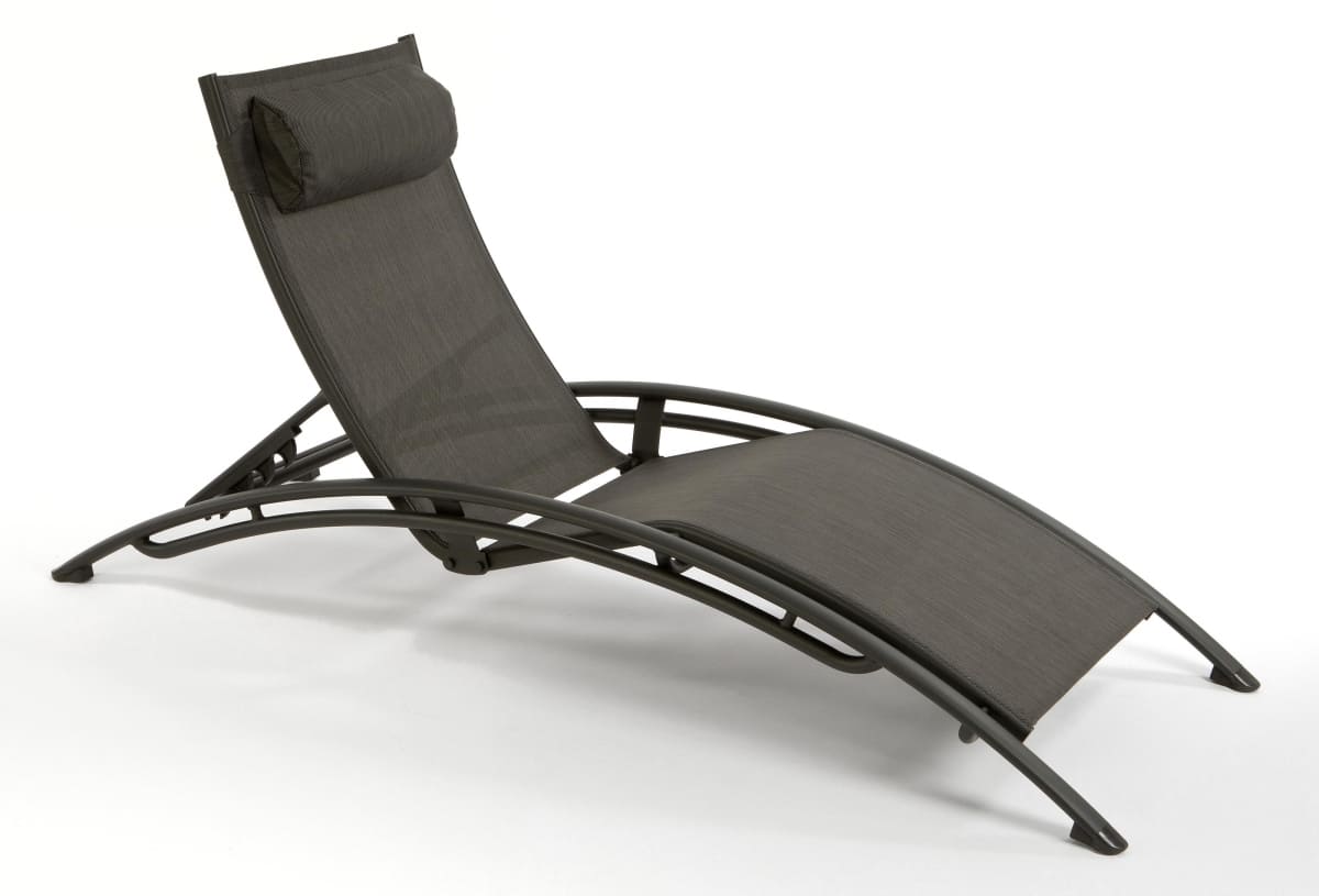 La tumbona de jardín ondulada de color negro de Carrefour