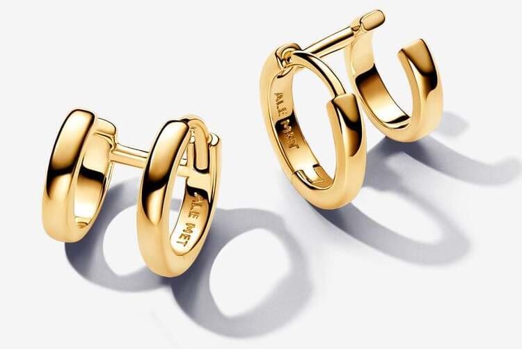 Los nuevos pendientes de aro Abrazo Doble de Pandora