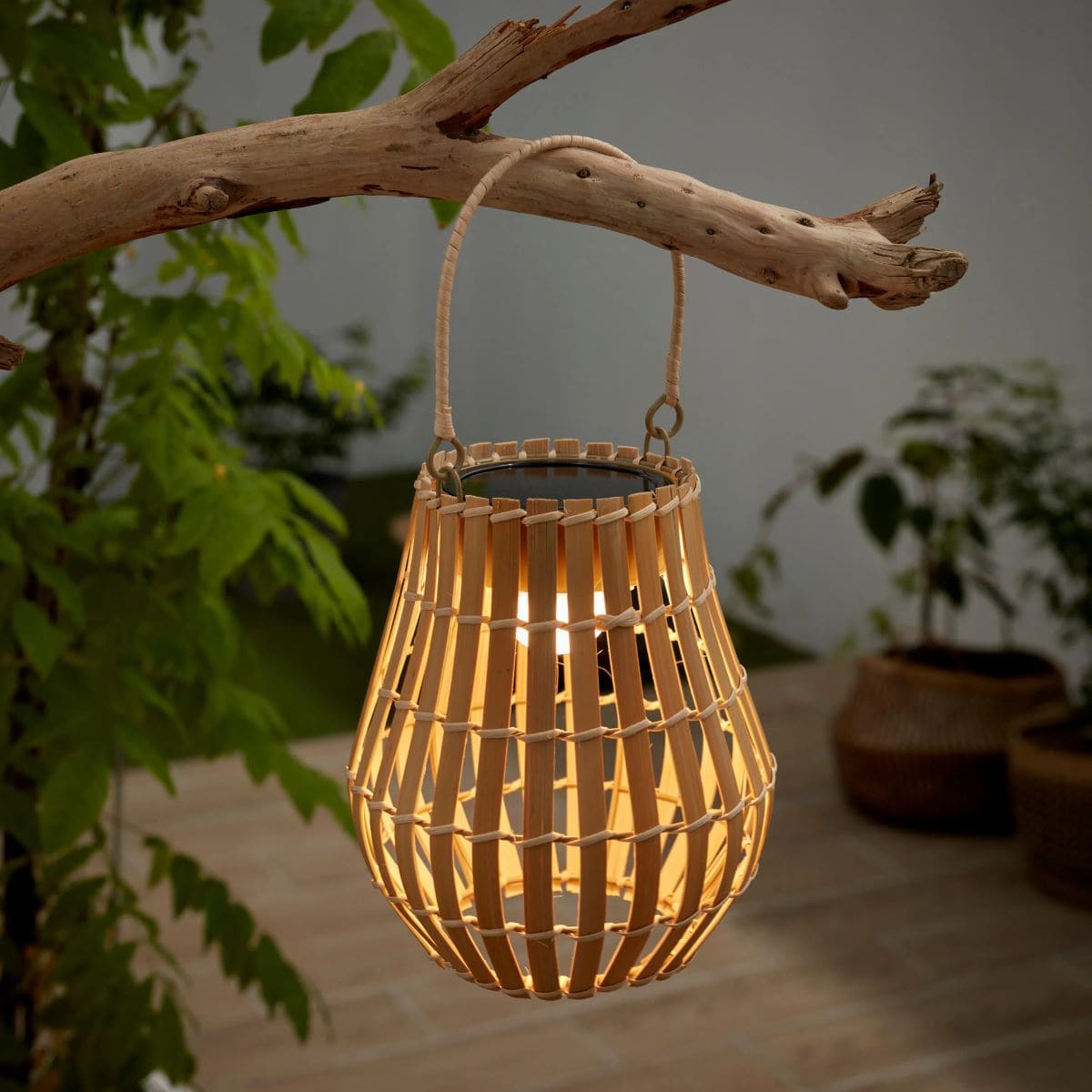 Lámpara de sobremesa linterna Lampu, INSPIRE