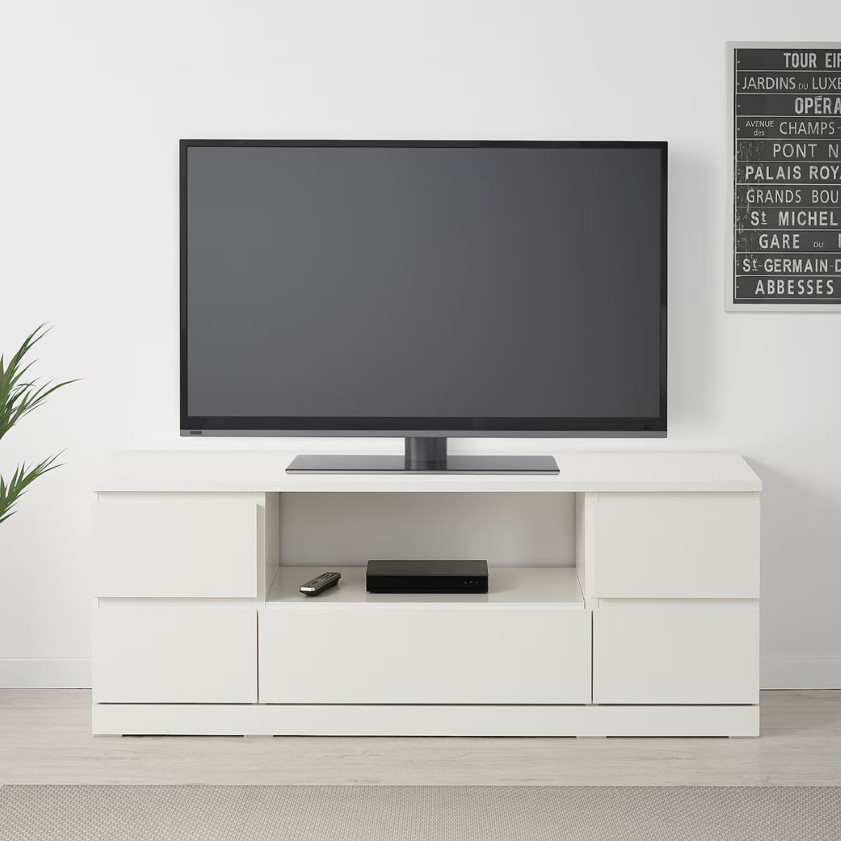 Mueble de televisión serie MALM de Ikea