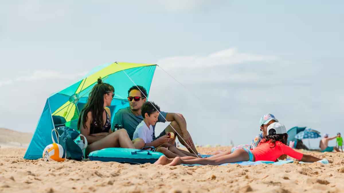 Sombrilla refugio de playa de Decathlon