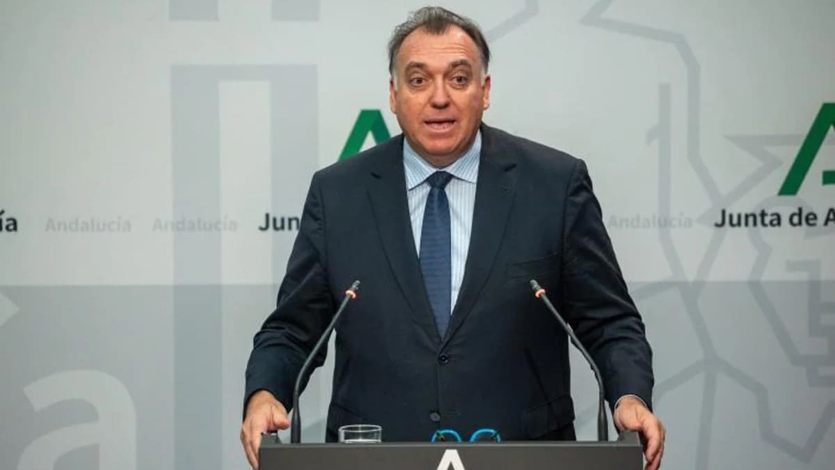 El consejero de Turismo de la Junta de Andalucía, Arturo Bernal