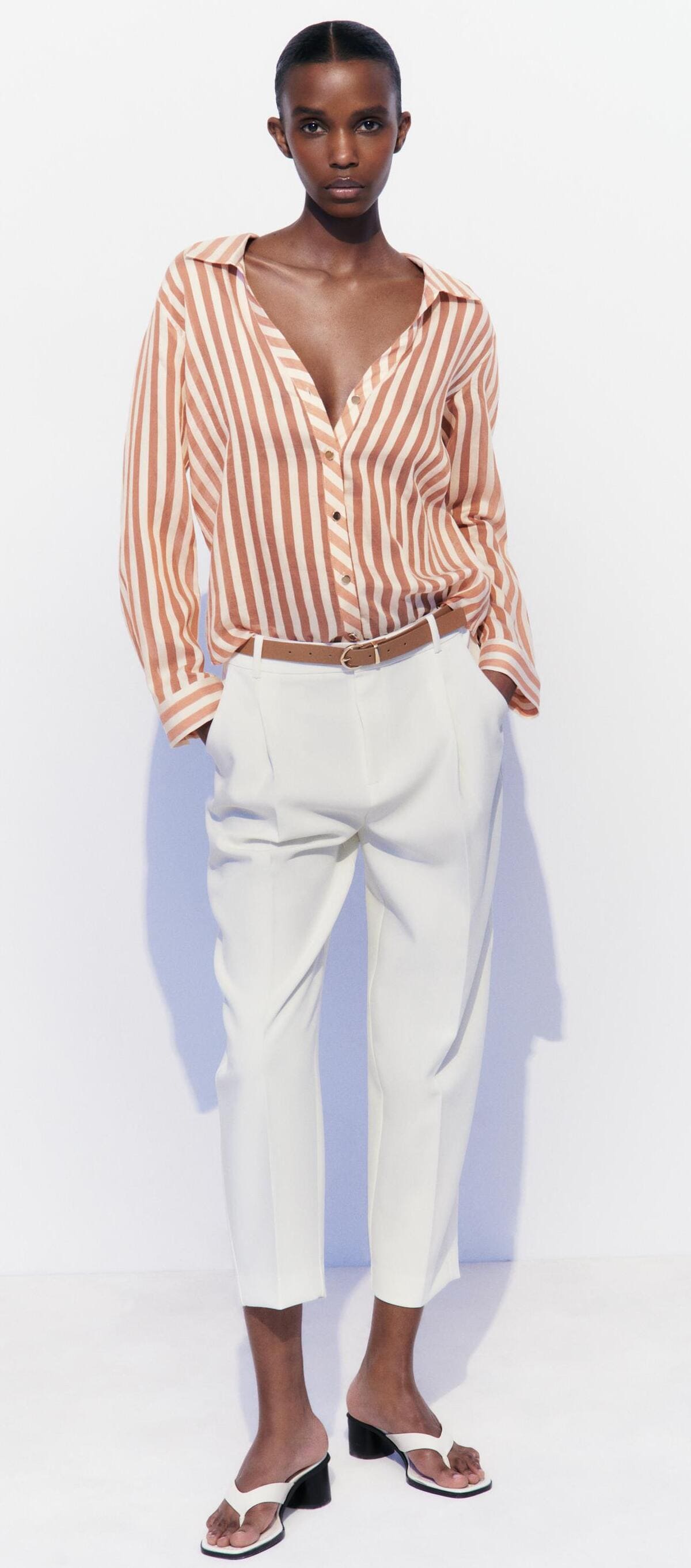 El pantalón Carrot con cinturón de Zara