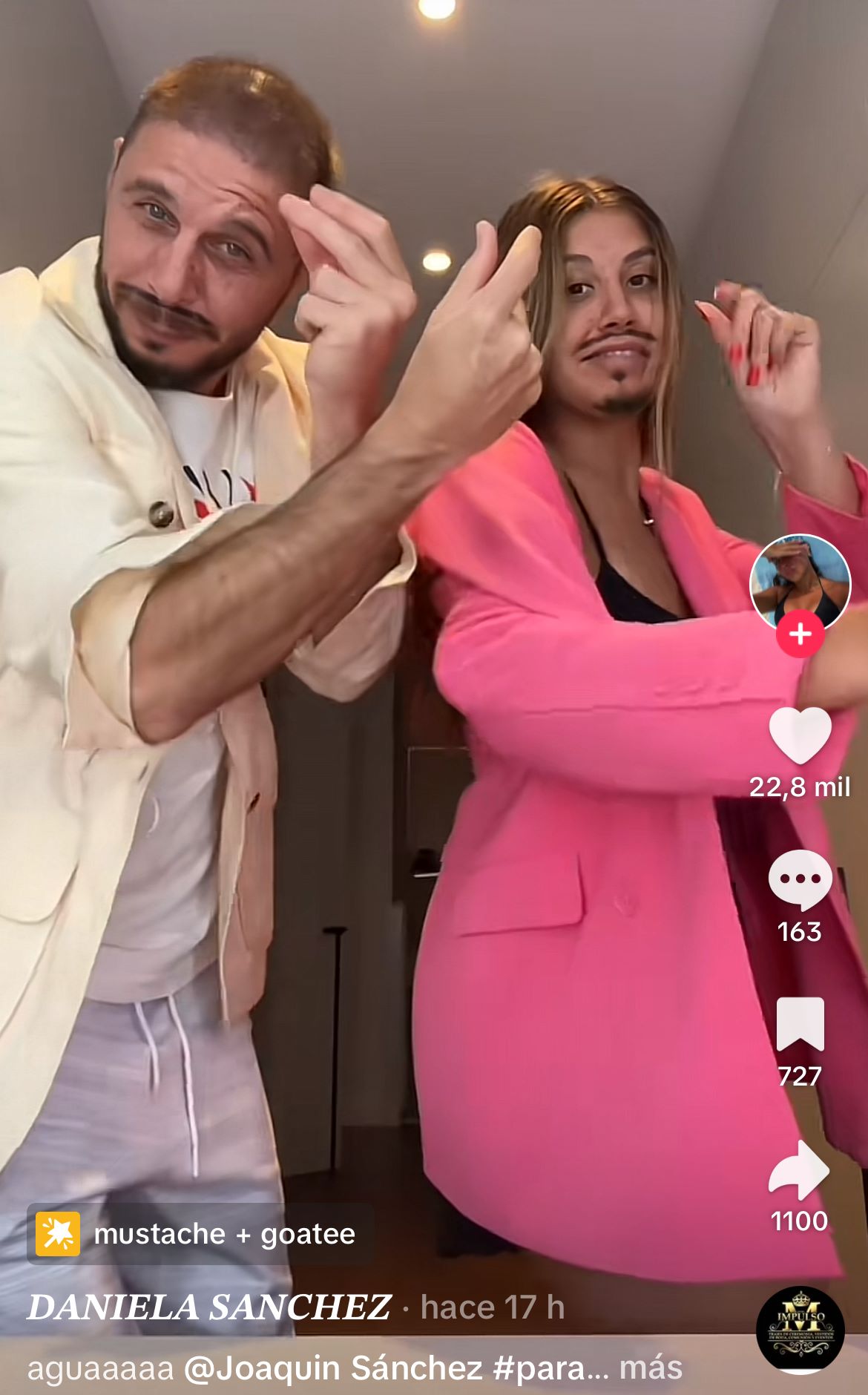 Joaquín y su hija Daniela haciendo un vídeo para TikTok