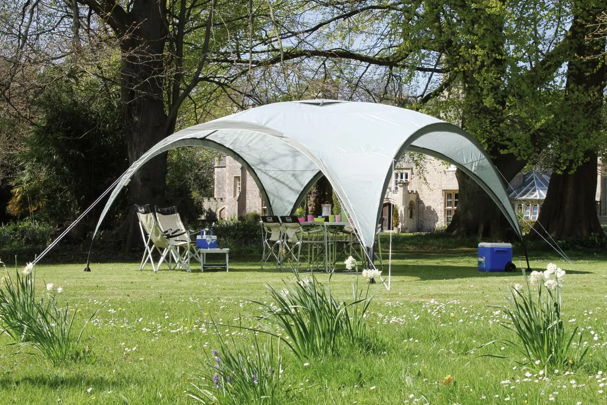 El cenador EVENT SHELTER de 3,65 metros de Leroy Merlin