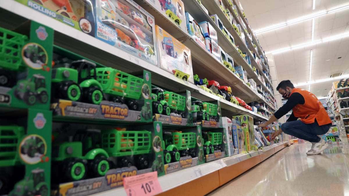 Dependientes y mozos de almacén, otras de las profesiones demandadas