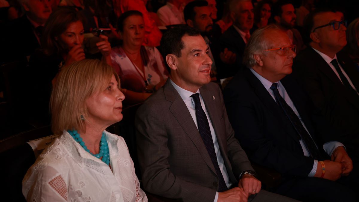 García-Pelayo y Juanma Moreno en el VII Congreso Internacional de Calidad y Sostenibilidad Turística | Cristo García