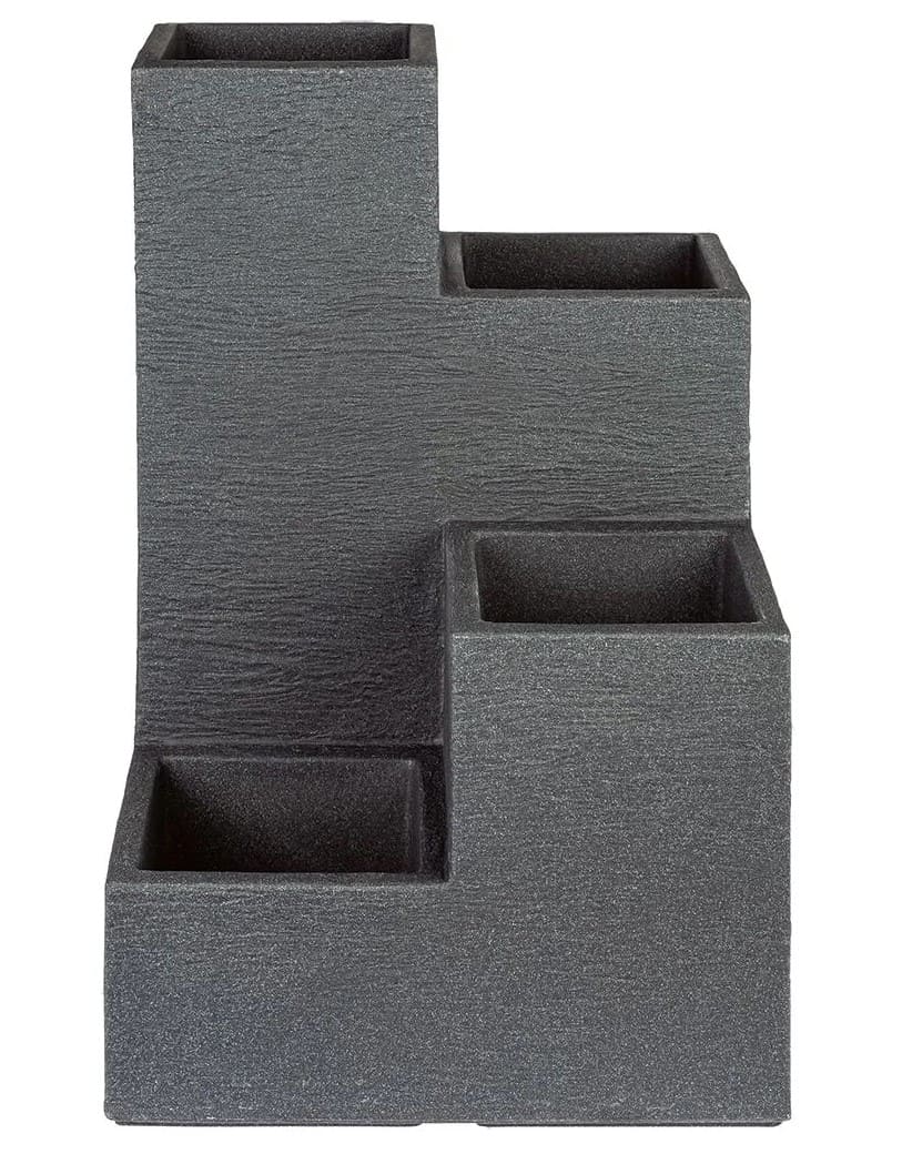 Macetero en forma de escalera