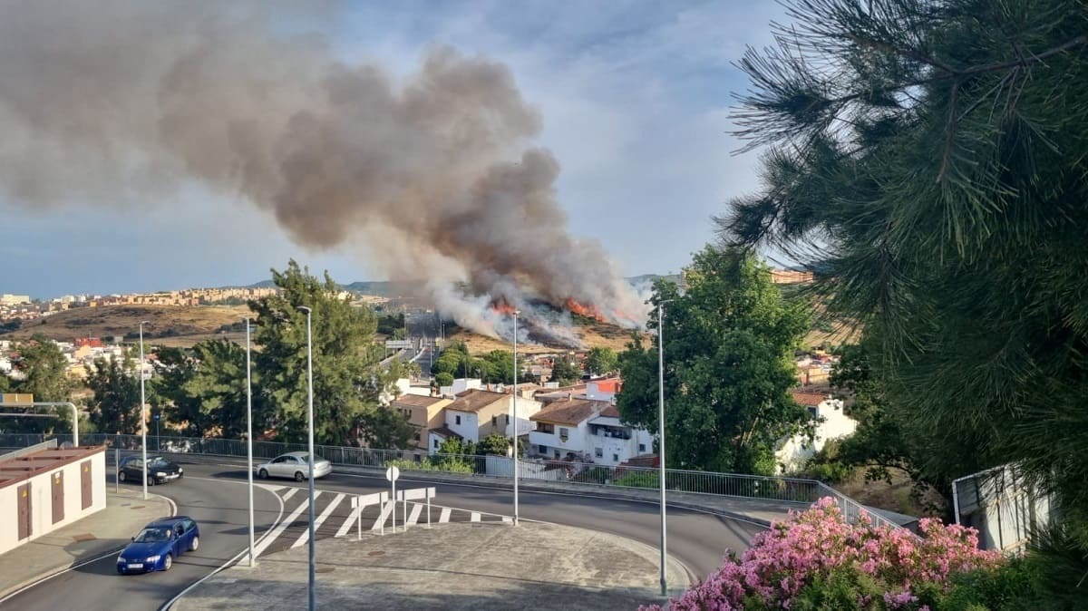 La columna de humo se hacía visible desde varios puntos