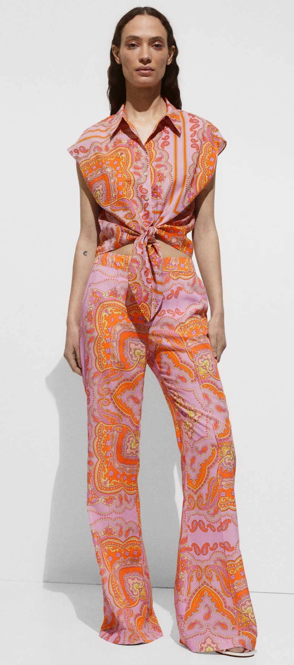 Pantalón lyocell estampado de Mango