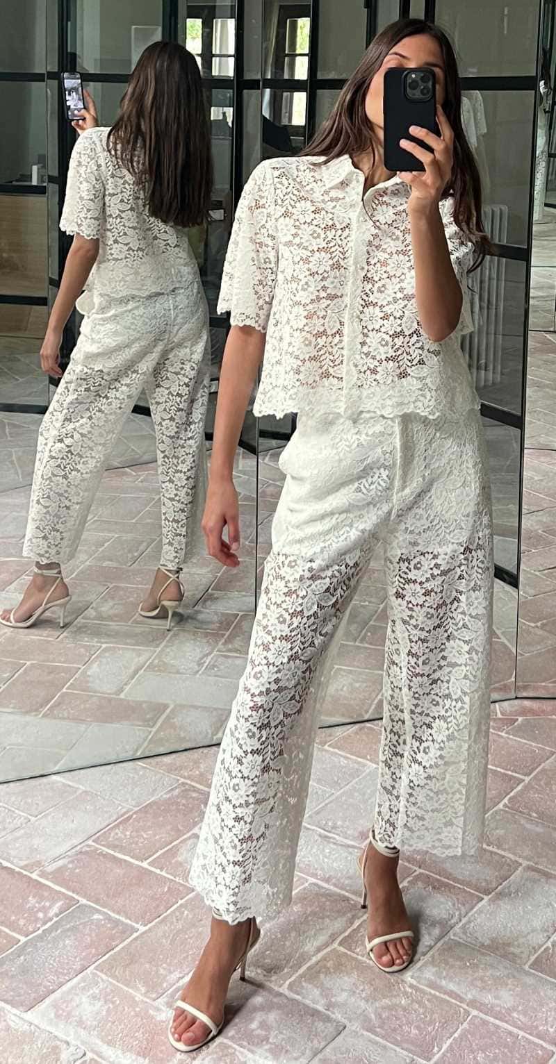 Conjunto de camisa corta y pantalón cropped encaje de Zara