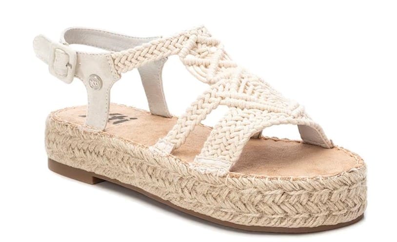 Sandalias planas con cierre de hebilla Xti