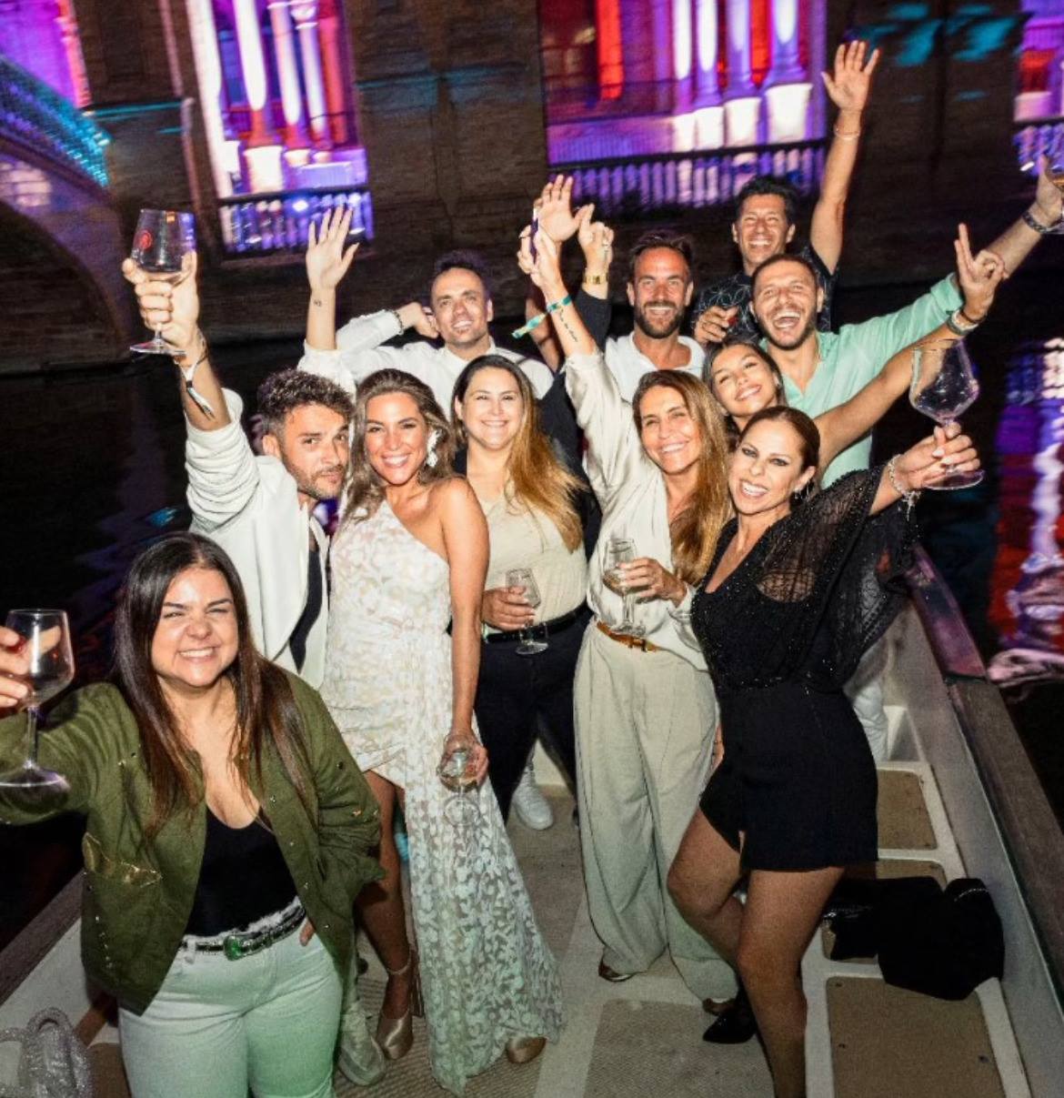Joaquín Sánchez y Susana Saborido disfrutan con amigos de un paseo en barco en la Plaza de España | Instagram