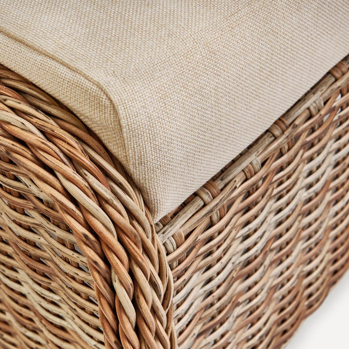 El sillón de jardín reclinable con reposapiés Le Mans de El Corte Inglés