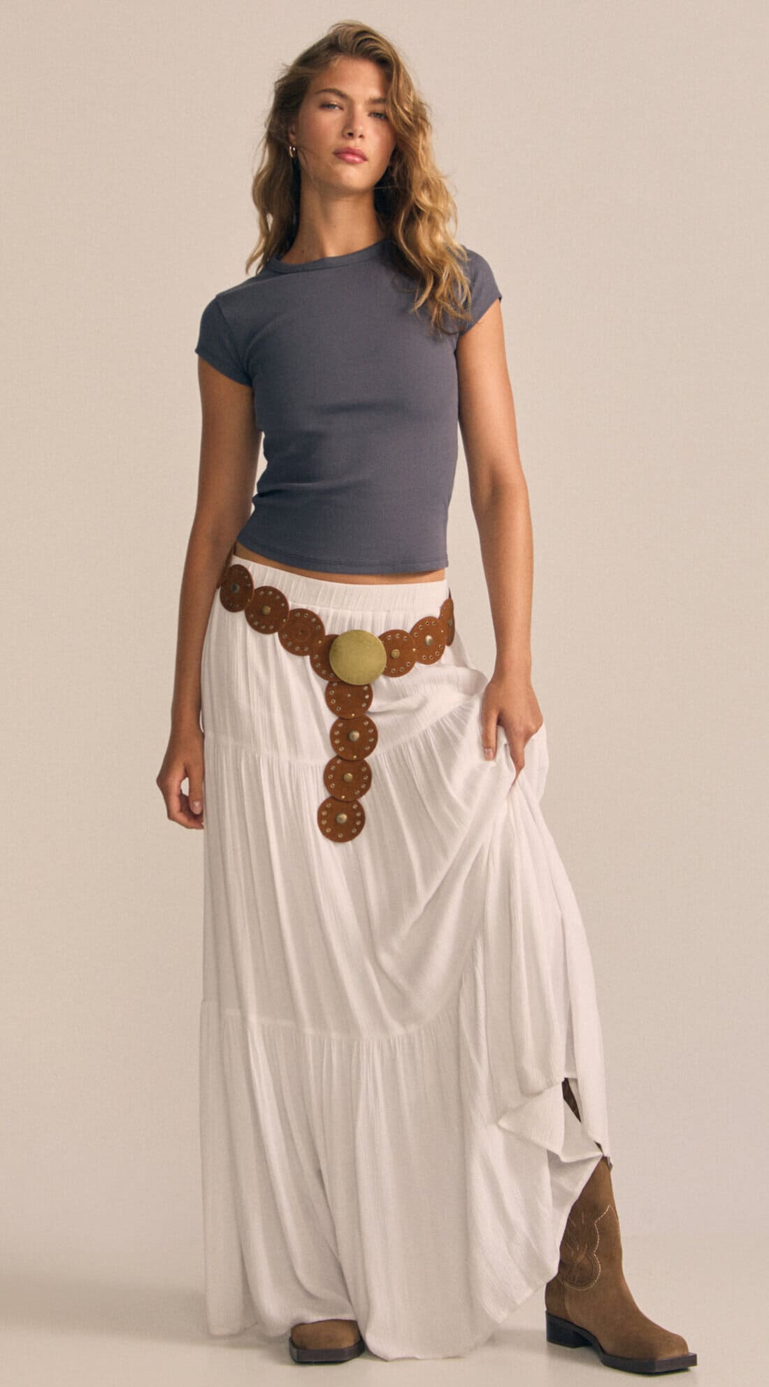 La nueva falda midi boho de Stradivarius