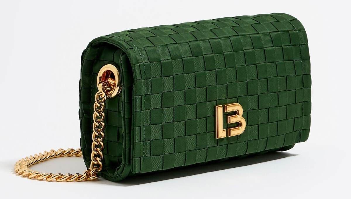 Bolso solapa mini nylon trenzado verde de Bimba y Lola