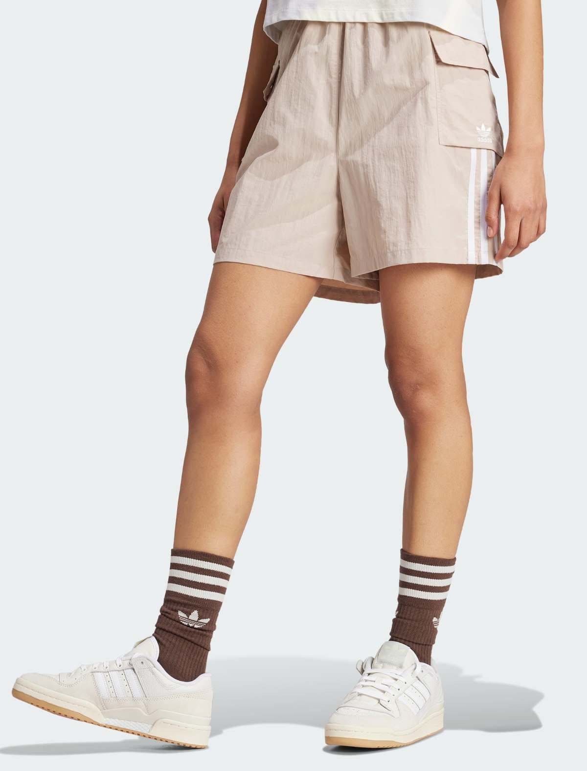 Pantalón corto adicolor cargo de Adidas