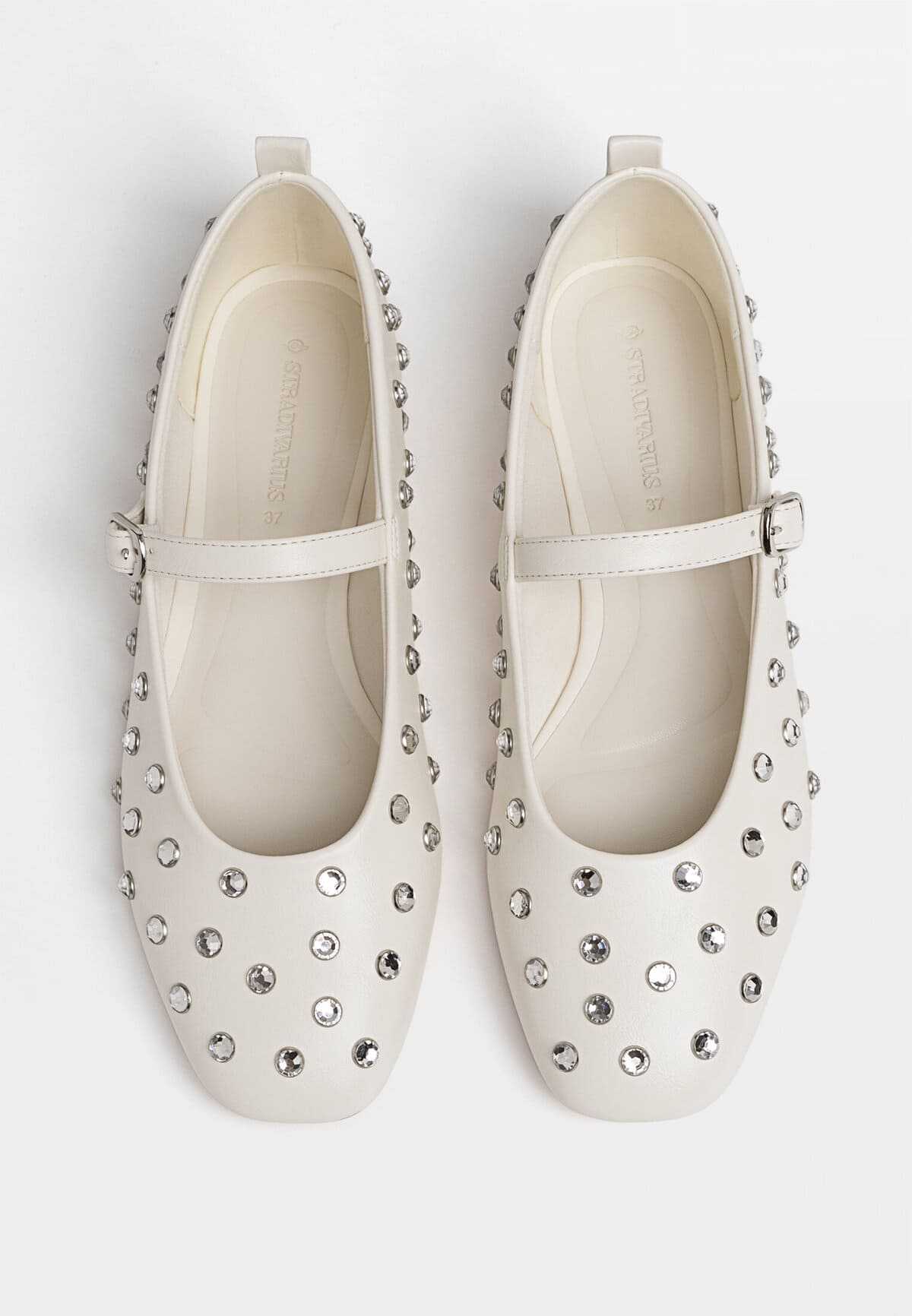 Bailarinas con apliques decorativos