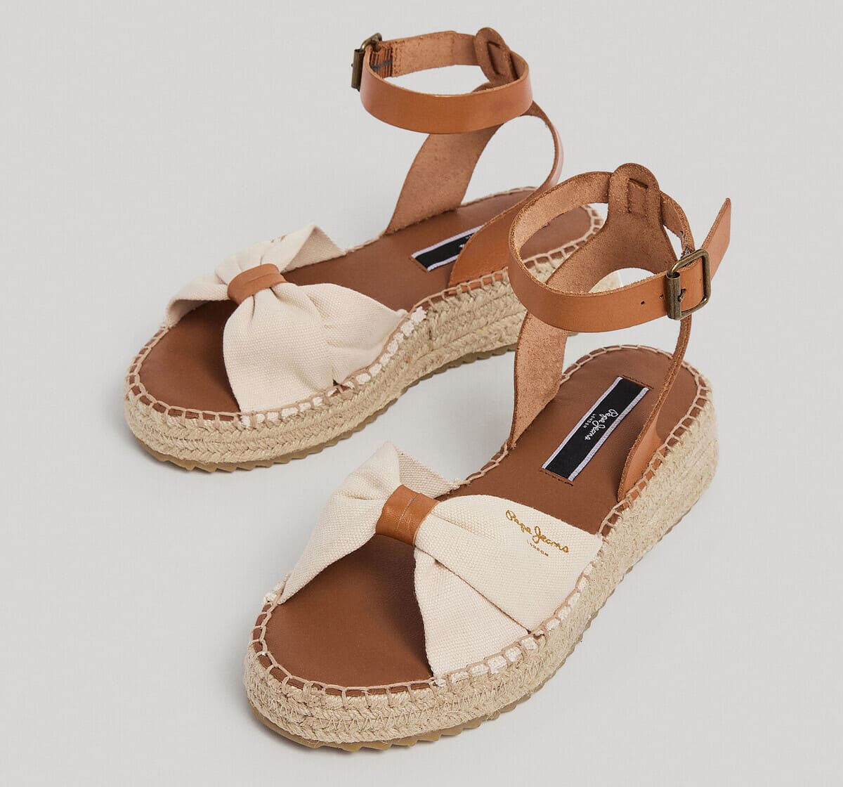 Las sandalias de cuña de algodón y piel de Pepe Jeans