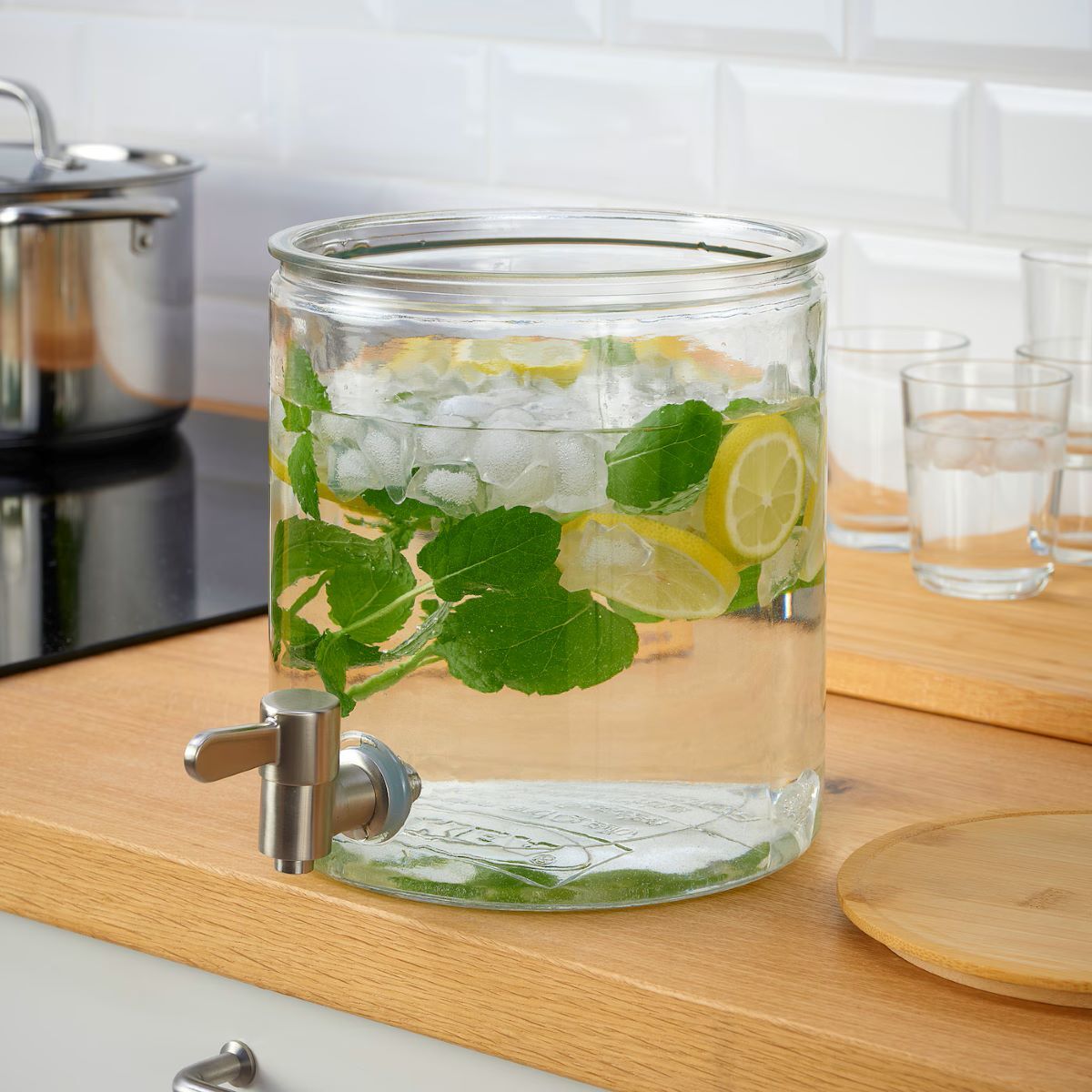 Dispensador con grifo Ikea 365+ de Ikea