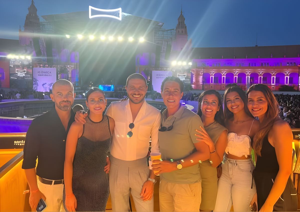Joaquín junto a familia y amigos en el concierto de Maluma en la Plaza de España | IG