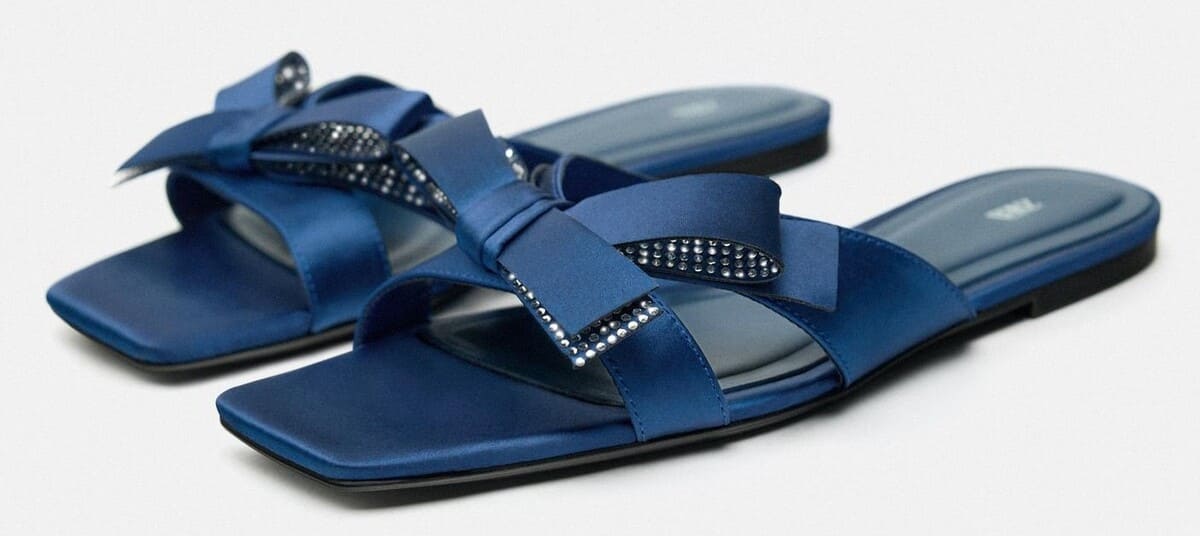 Sandalias planas con lazo