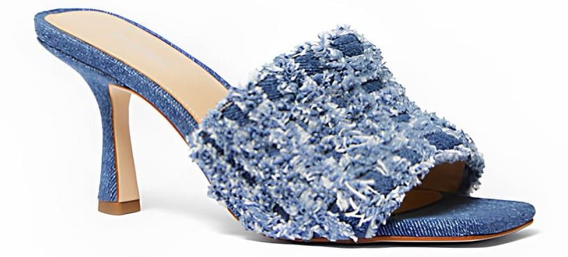 MICHAEL MICHAEL KORS Mule tipo sandalia Tessa de denim deshilachado