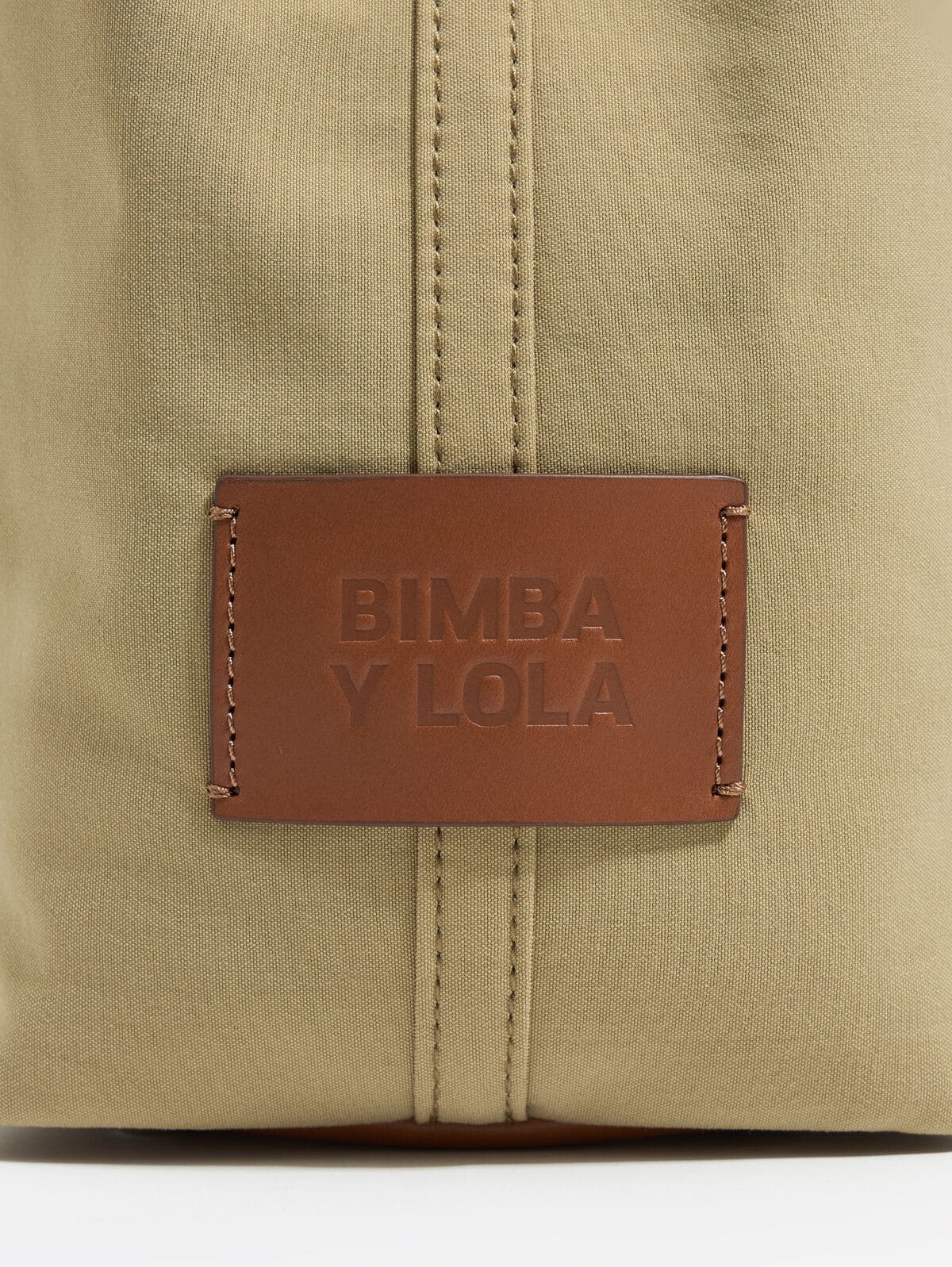 El bolso shopper chihuahua grande gabardina natural de Bimba y Lola