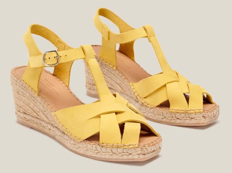 Alpargatas de cuña con tiras de piel Naguisa