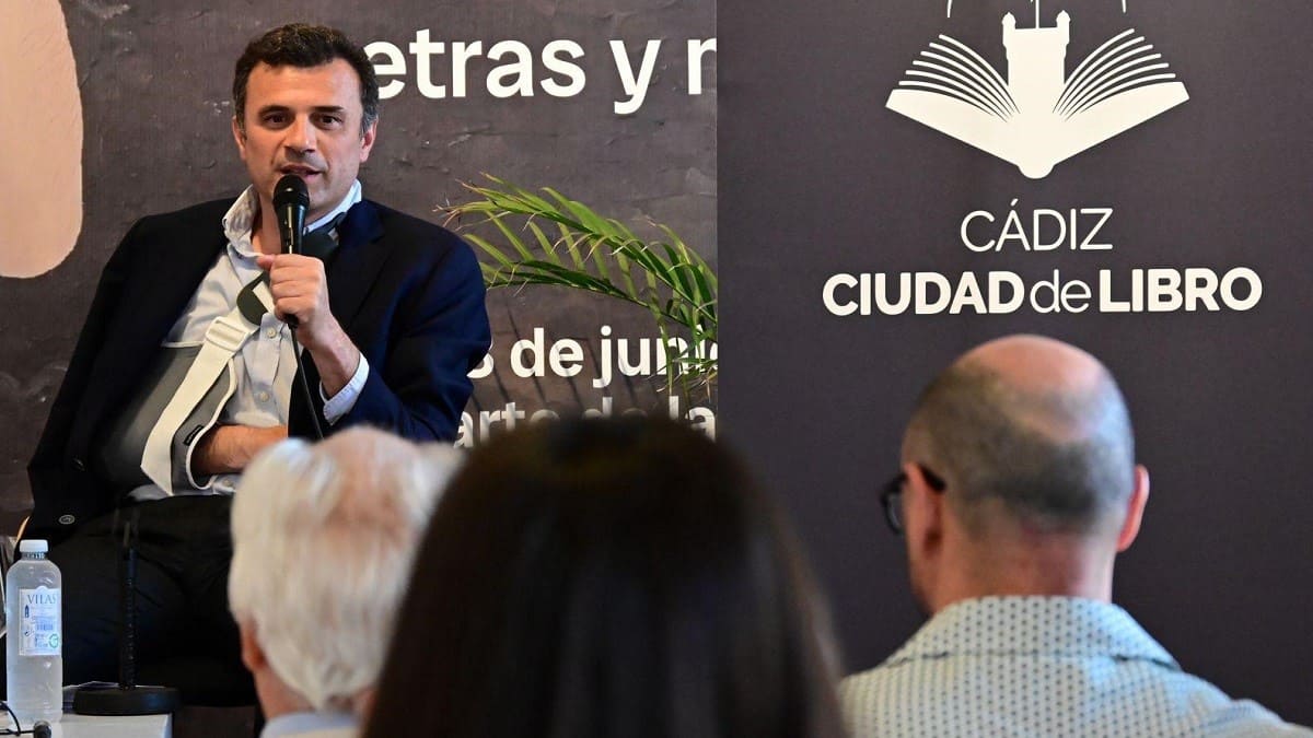 Bruno García se dirige a los asistentes